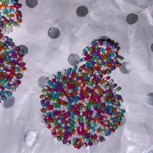 Multicolored beaded fashion earrngs